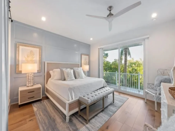 Walk to Beach Canal-Front Retreat in Anna Maria Island